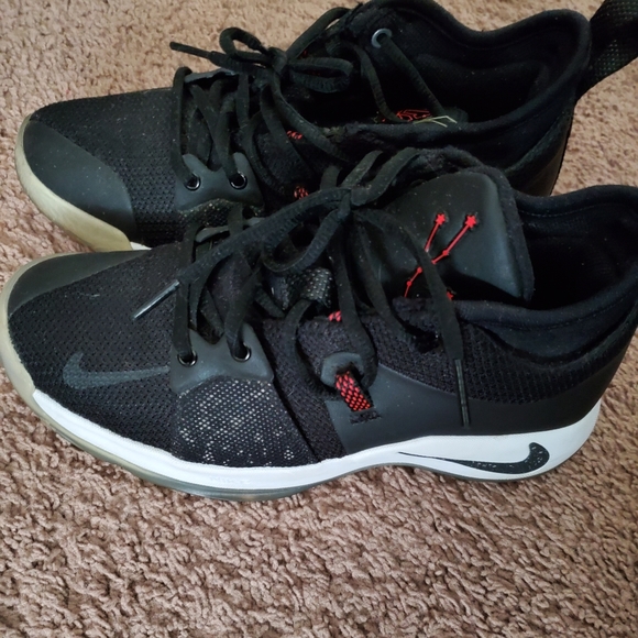 Nike - Picture 2 of 5